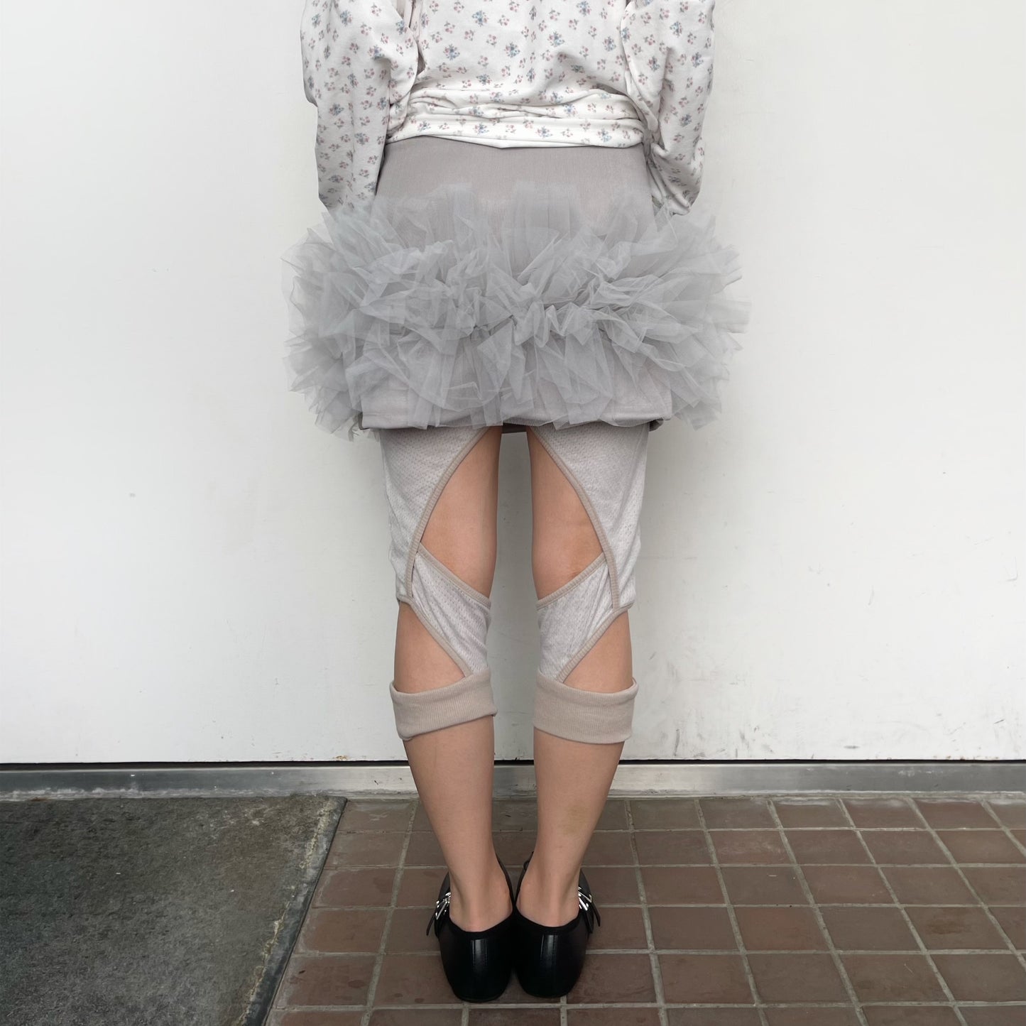 [fa.er.ie] cotton mesh cross up leggings / grey / コットンメッシュクロスアップレギンス