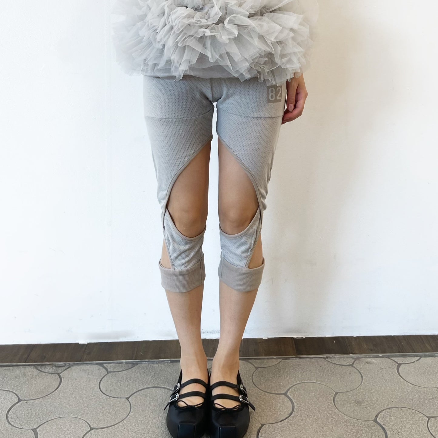 [fa.er.ie] cotton mesh cross up leggings / grey / コットンメッシュクロスアップレギンス