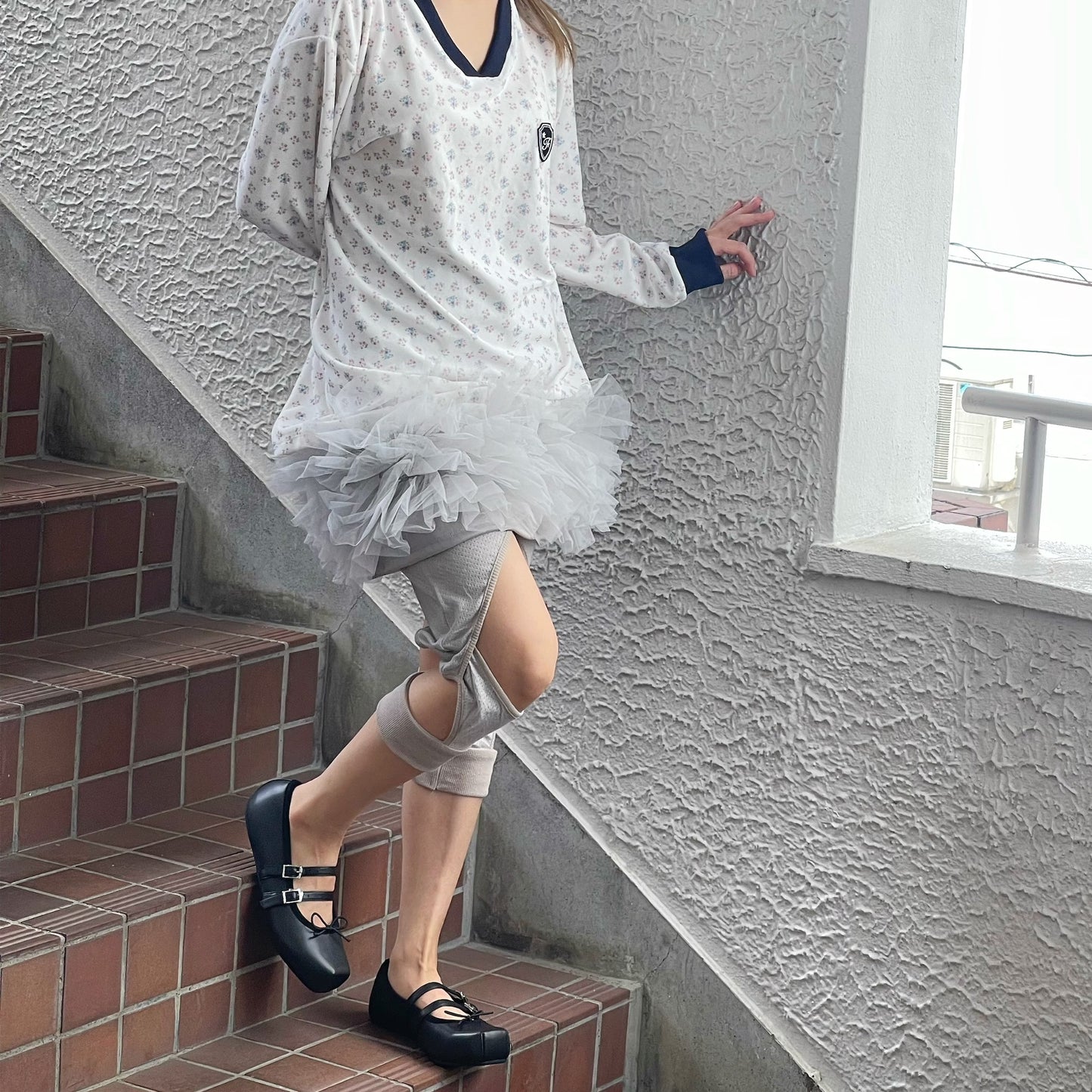 [fa.er.ie] cotton mesh cross up leggings / grey / コットンメッシュクロスアップレギンス