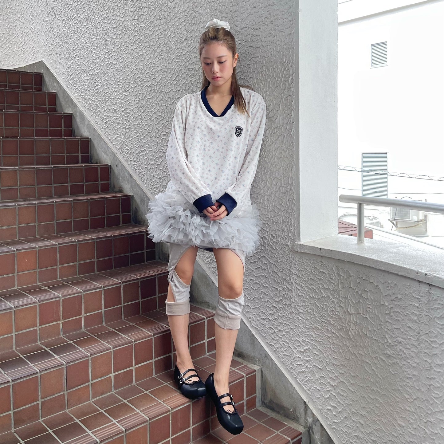 [fa.er.ie] cotton mesh cross up leggings / grey / コットンメッシュクロスアップレギンス