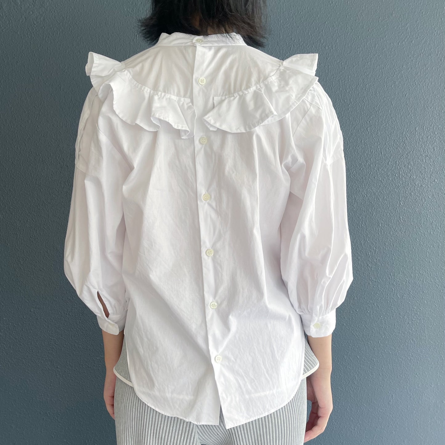Frill Shoulder Blouse / White / フリルショルダーブラウス