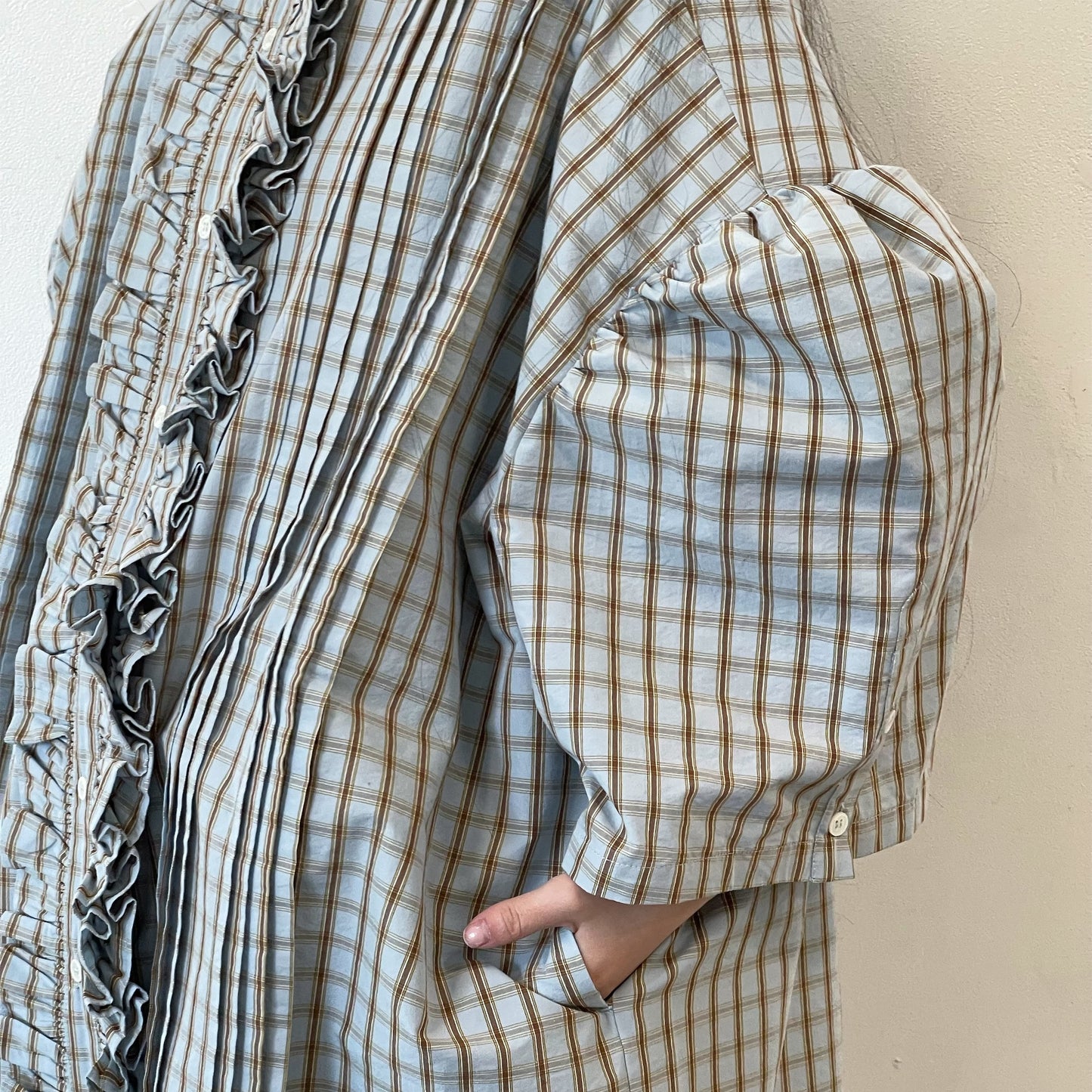 RUFFLE HALF SLEEVE SHIRT / BLUE / フリルシャツ