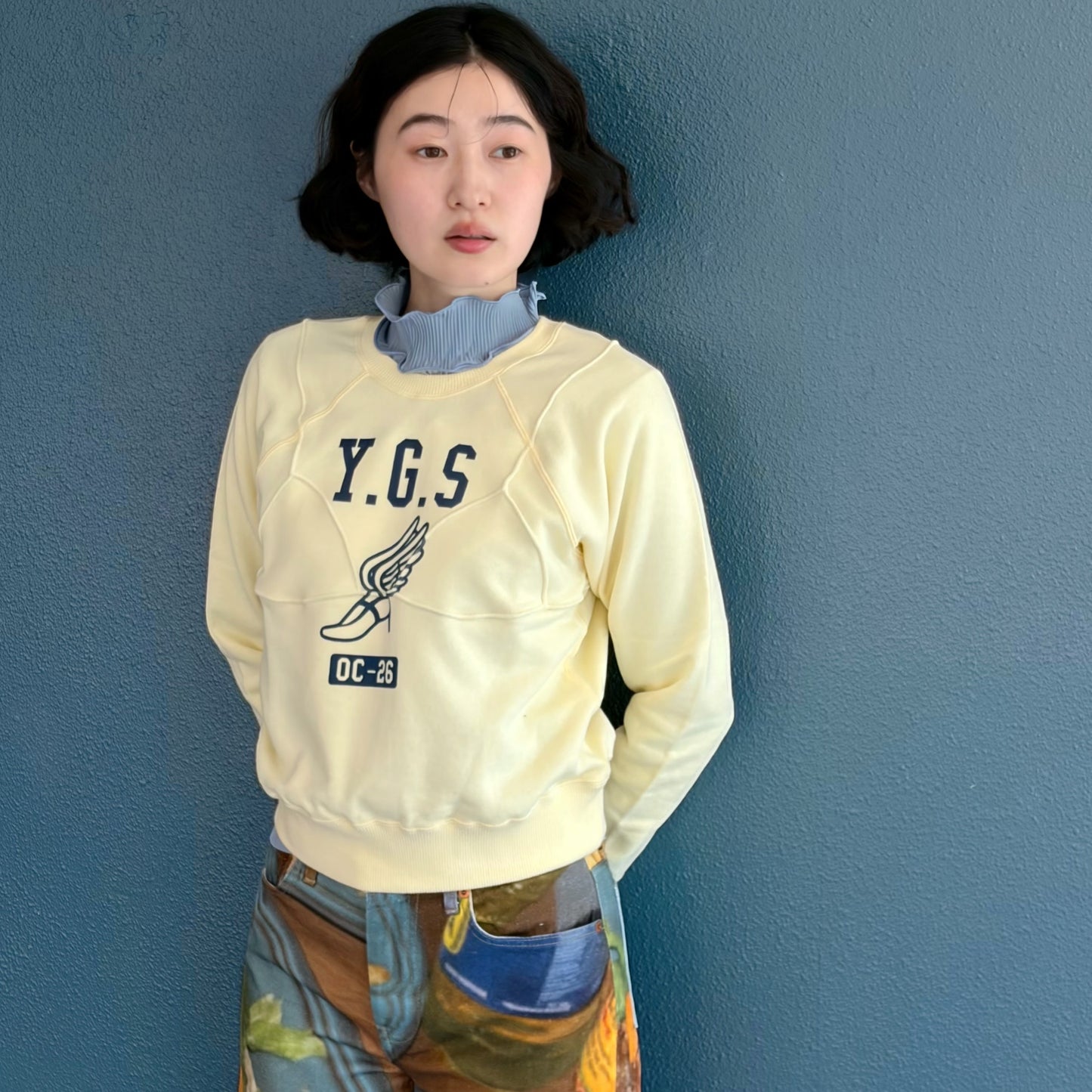 BRA CODE RAGLAN SWEATSHIRT REGULAR / CREAM / グラフィックラグランスウェット