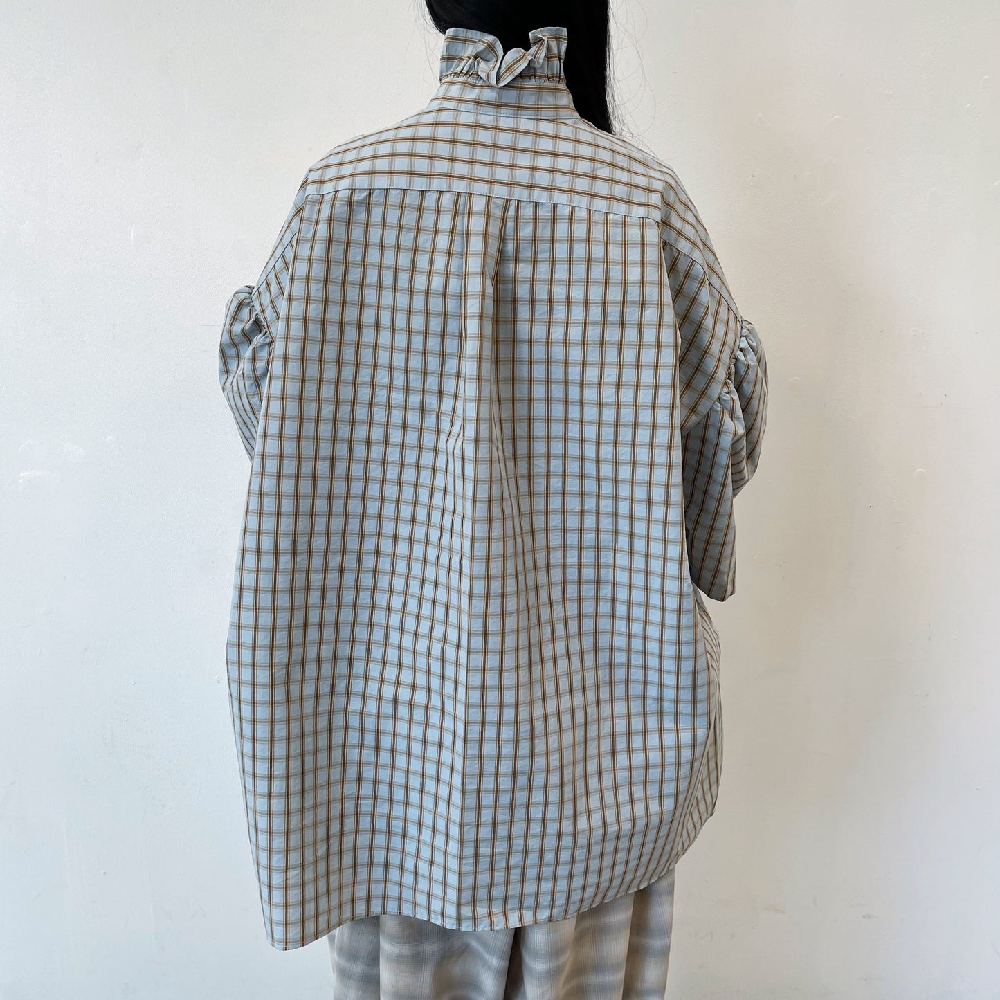 RUFFLE HALF SLEEVE SHIRT / BLUE / フリルシャツ