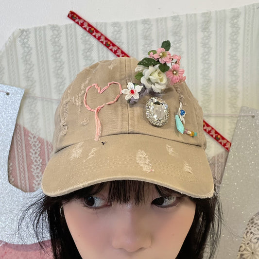 Broken cap / Beige / モチーフキャップ