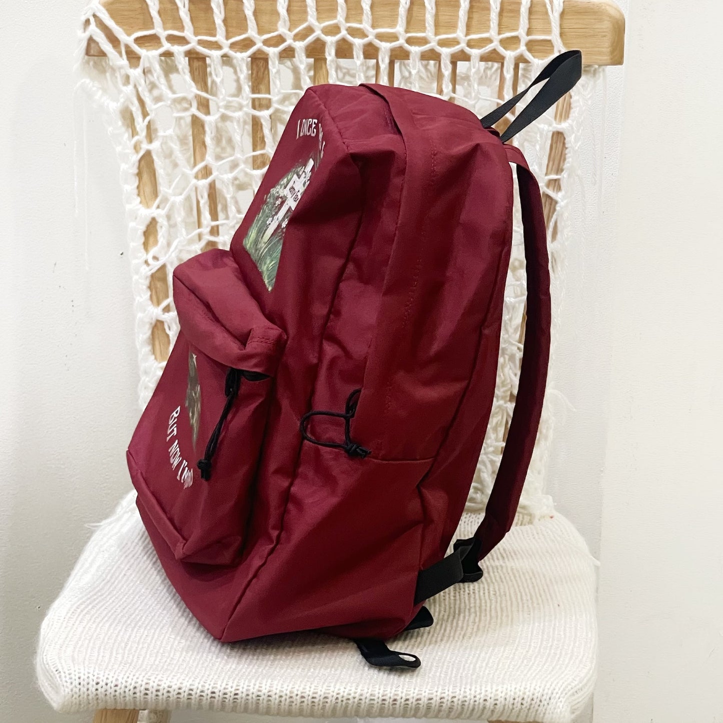 I'M FOUND BACKPACK / WINE / グラフィックプリントバックパック