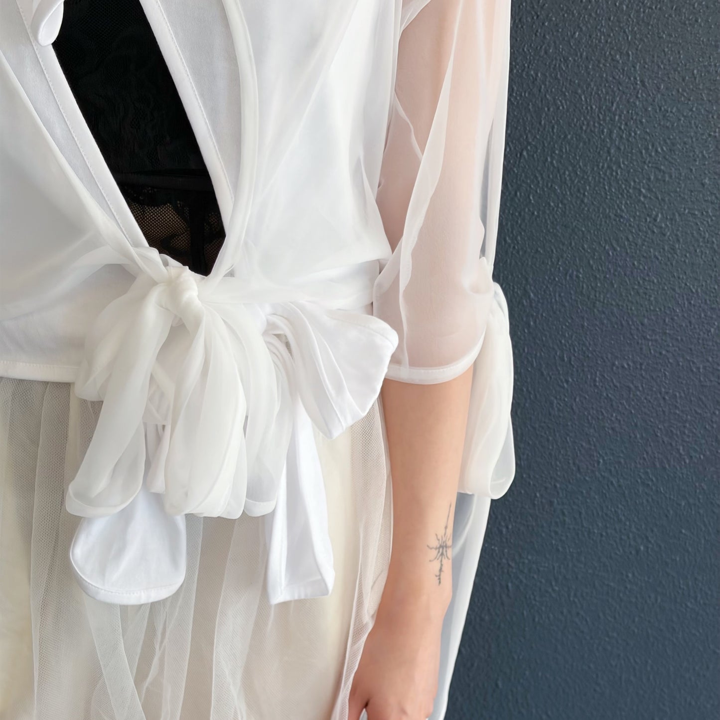 Sheer ribbon top / White / シアーリボントップ