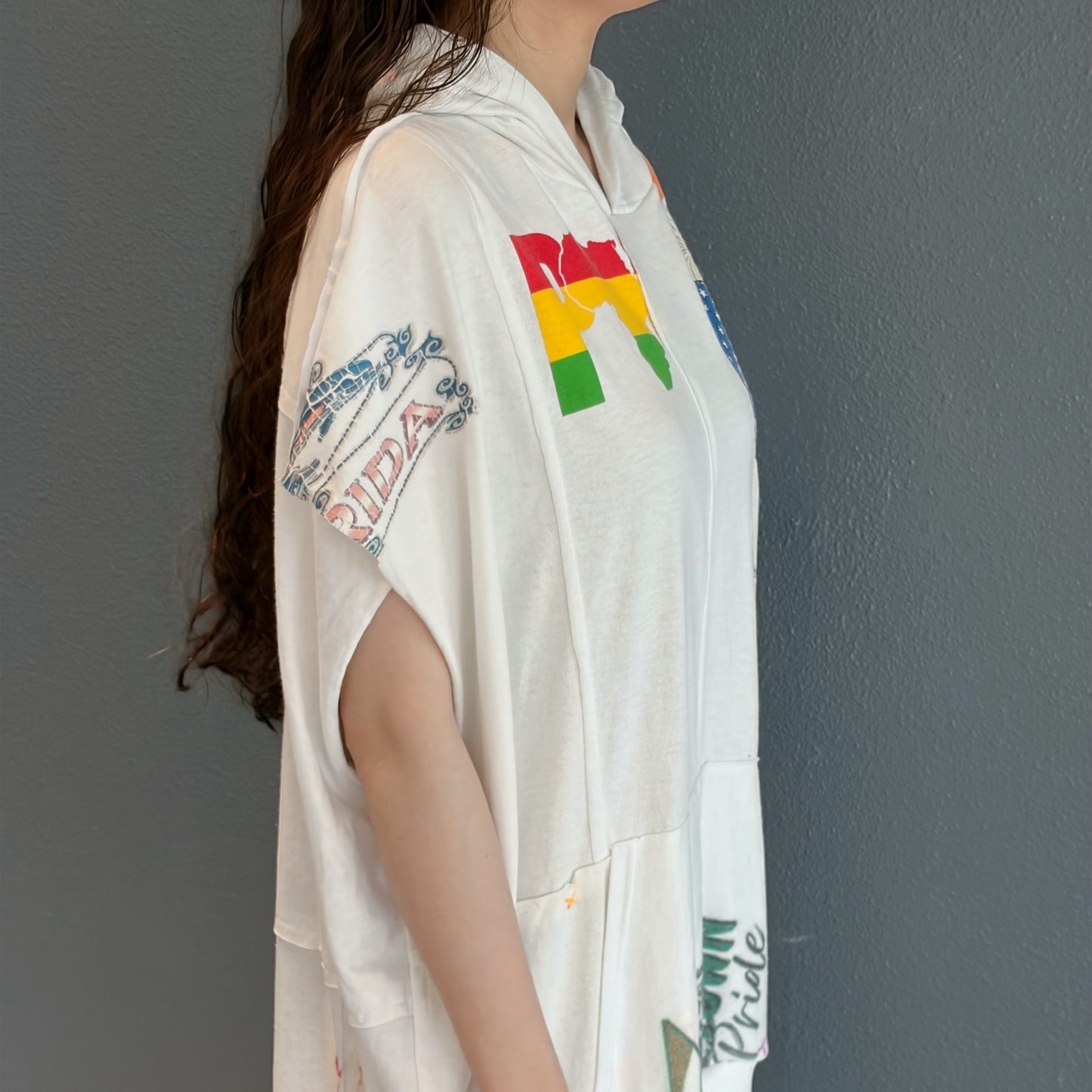 RECONSTRUCTED T-SHIRT HOODED DRESS / WHITE / ヴィンテージフードドレス
