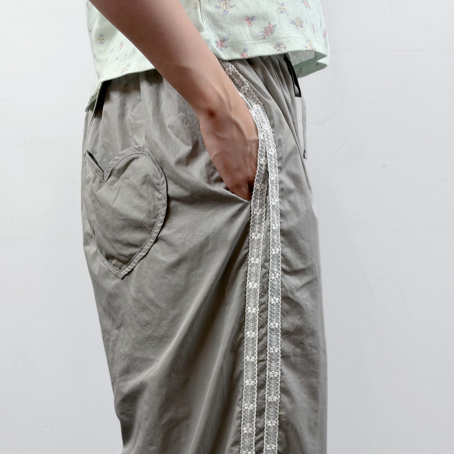 Lottie Lace Track Pants / Gray / ナイロントラックパンツ