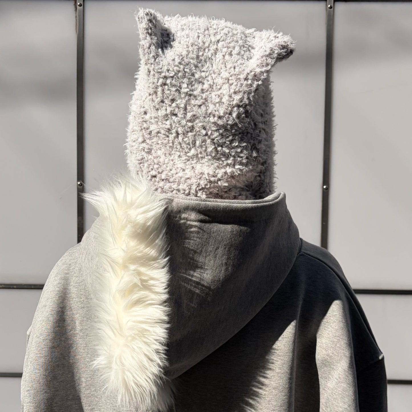 fa.er.ie] furry ear hood muffler / brown / フード付きマフラー