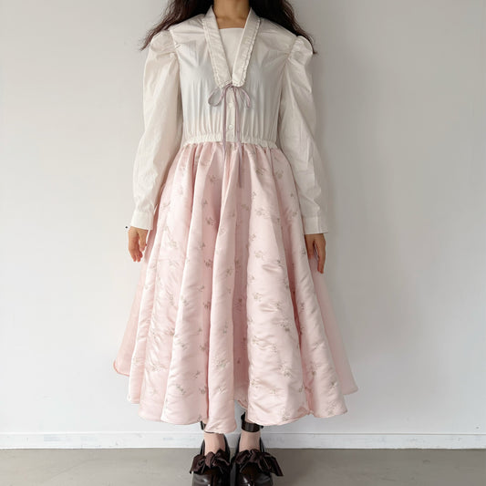 THIN COLLAR DRESS / BABY PINK / 刺繍ドレス