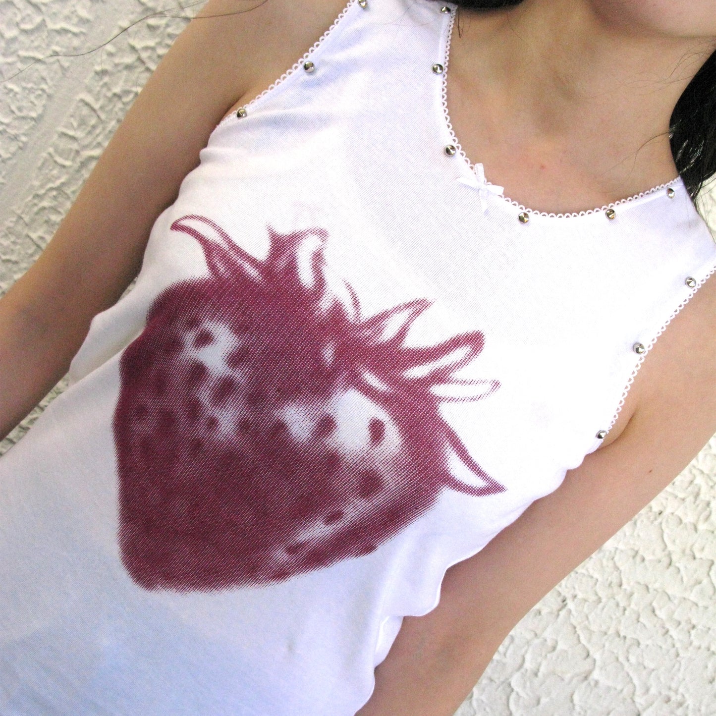 Strawberry studded tank / エアブラシTシャツ