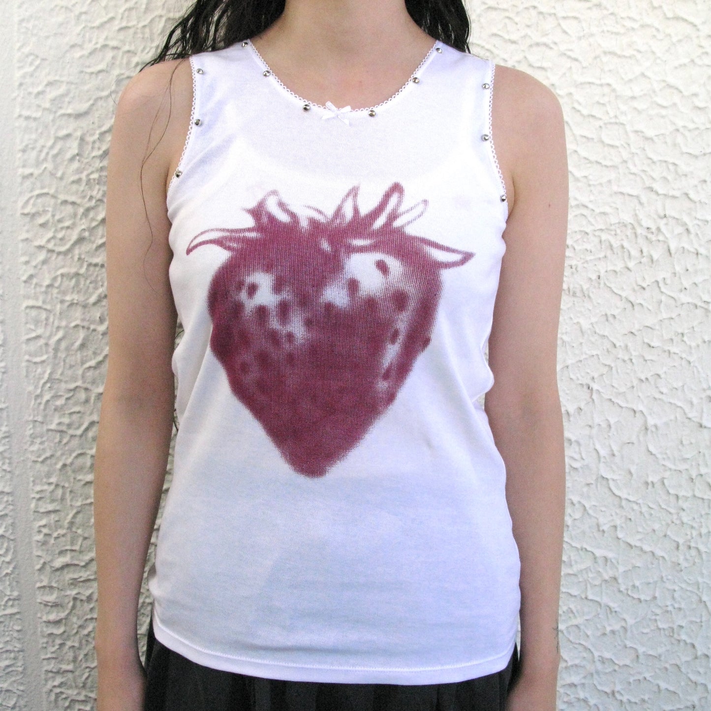 Strawberry studded tank / エアブラシTシャツ