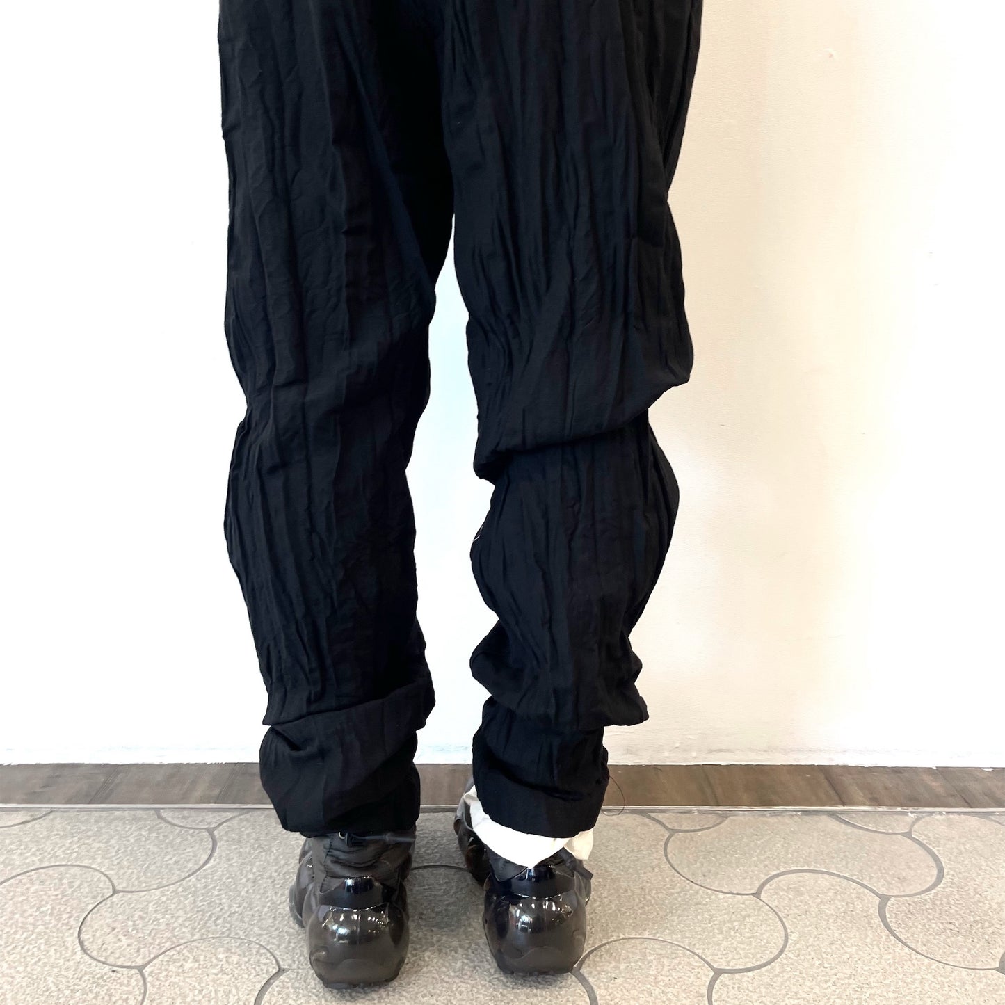 fulled pants / black / ウォッシュ加工パンツ