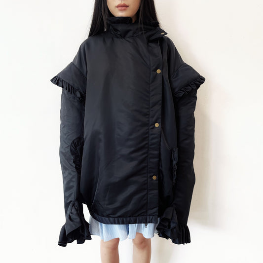 PUFFER FRILL BLOUSON / BLACK / フリルジャケット