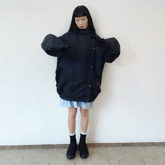 PUFFER FRILL BLOUSON / BLACK / フリルジャケット