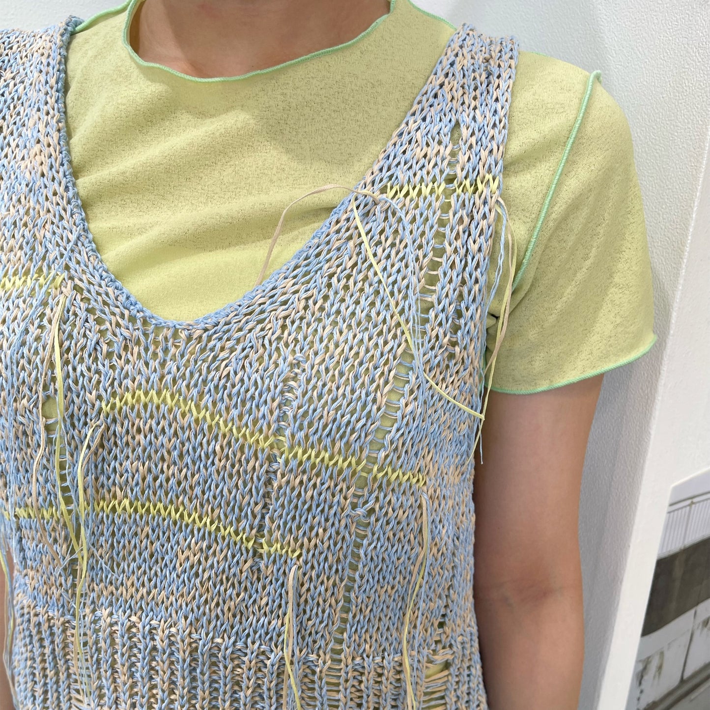 gima knit vest / blue x yellow / ギマVネックニットベスト
