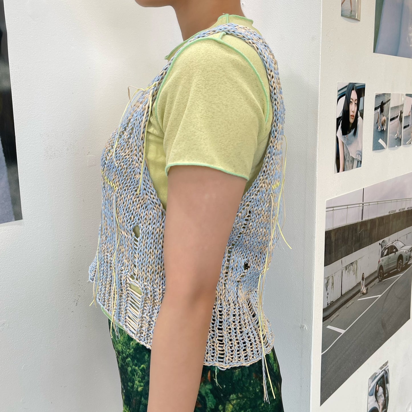 gima knit vest / blue x yellow / ギマVネックニットベスト