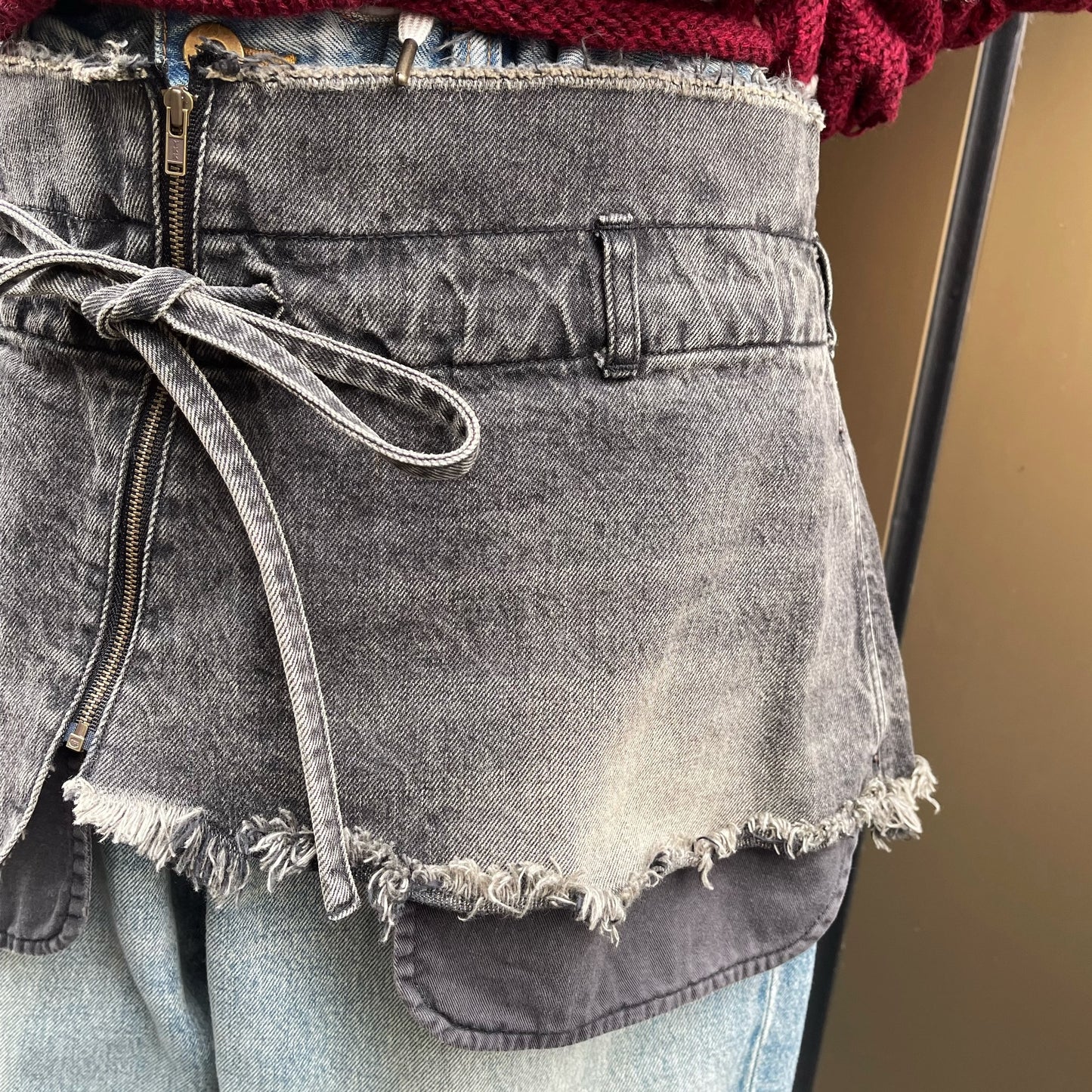 MINI CUT OFF DENIM SKIRT / BLACK / ショートデニムスカート