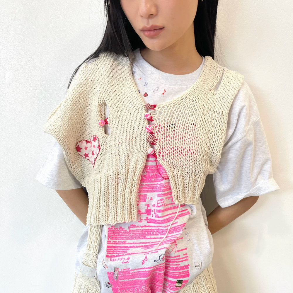 piece of letter knit vest / beige / ニットベスト