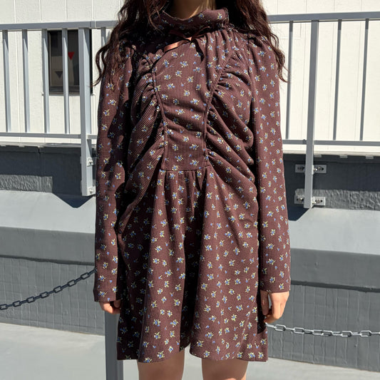 LITTLE NANA'S DRESS / BROWN / フラワーパターンギャザーミニドレス