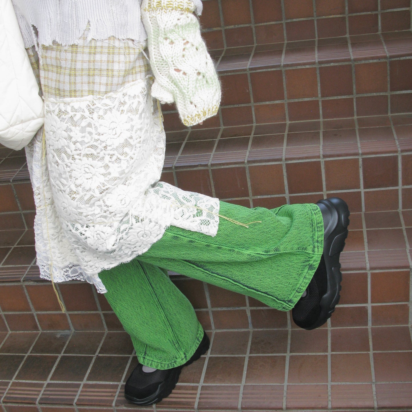 WAVE PANELLED DYED PANTS / LIME /ウェーブパネルデニムパンツ