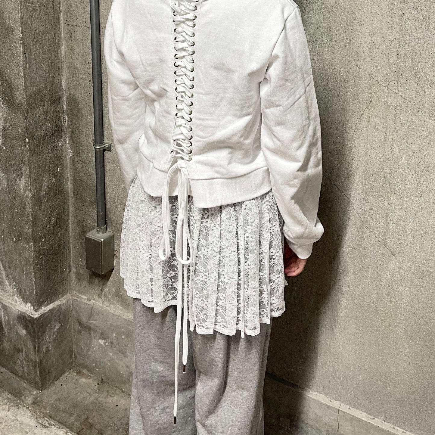 [fa.er.ie] eyelet corset hood zip-up / ivory / コルセットフードジップアップ
