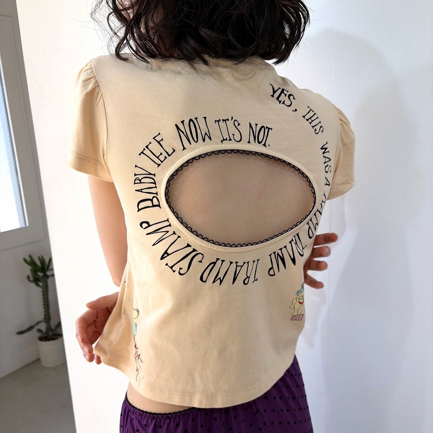 Logo Removal Baby Tee / Cutie Cream / ロゴリムーブTシャツ