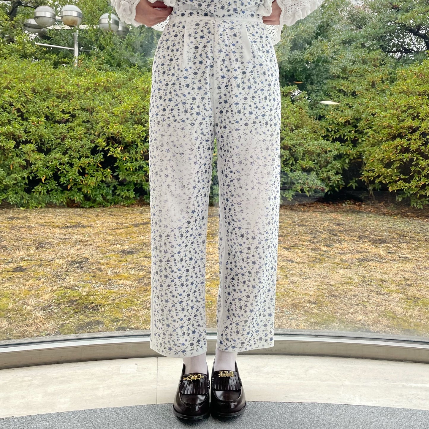 pants / blue / フラワーパターンパンツ