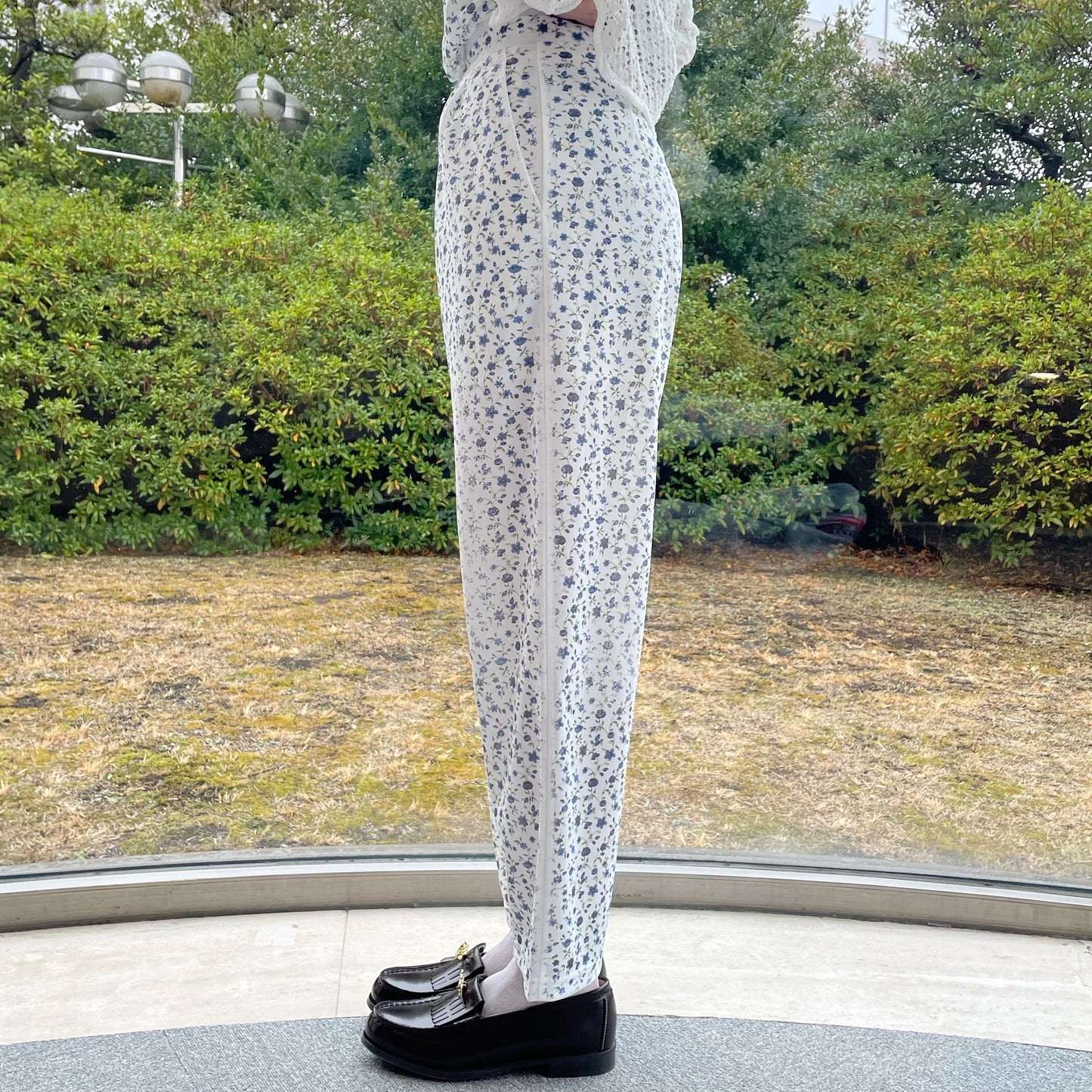 pants / blue / フラワーパターンパンツ