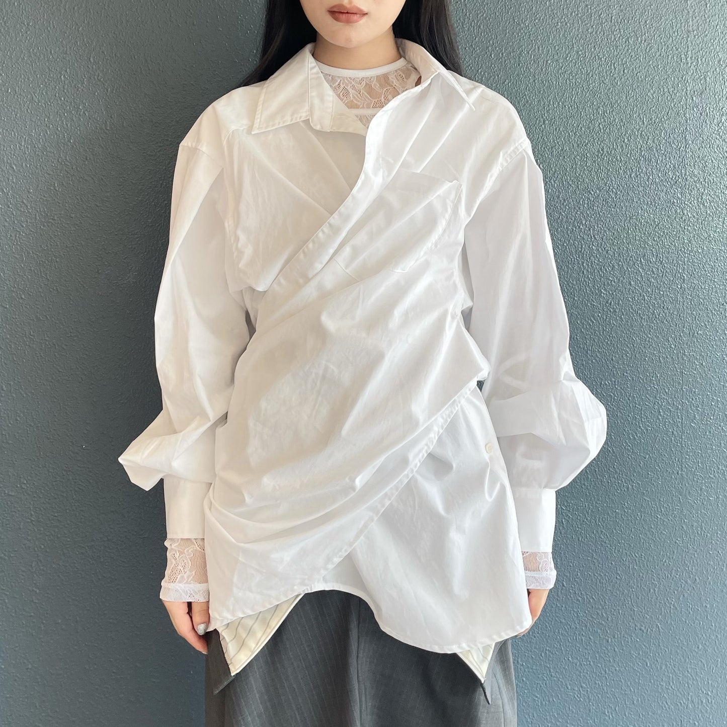 LOLA shirt / off white / シェイプシャツ