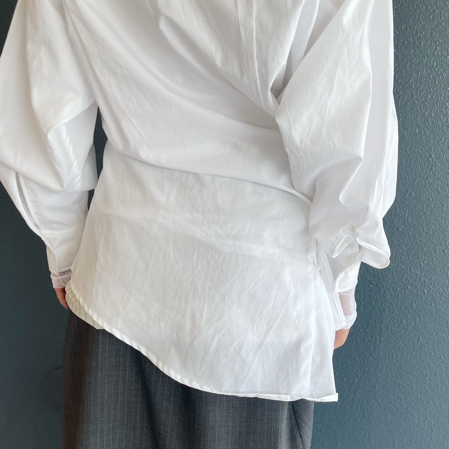 LOLA shirt / off white / シェイプシャツ