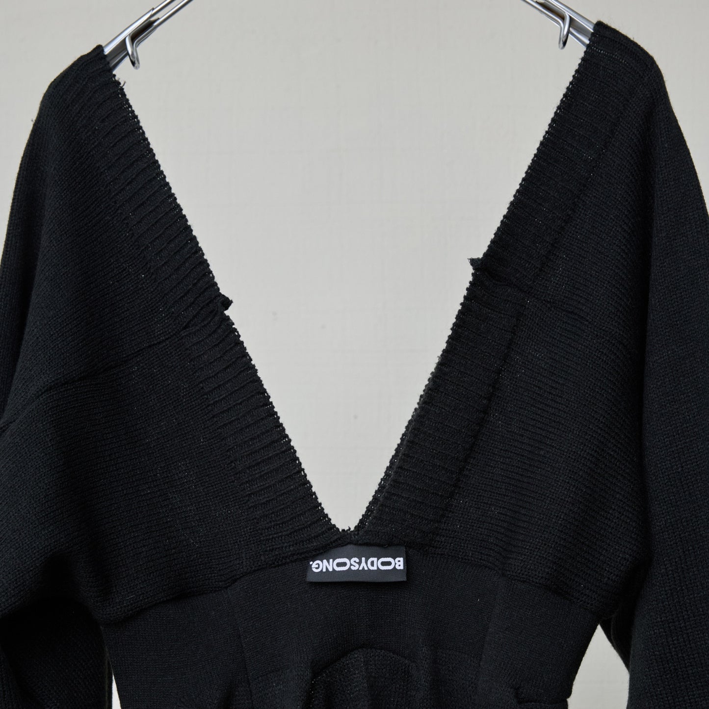 LOOSE SOCKS! DECONSTRUCTED KNIT / BLACK / ルーズソックス構築ドレス
