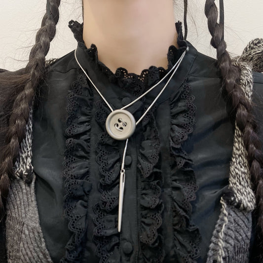 Cute as a Button Necklace / ボタンネックレス