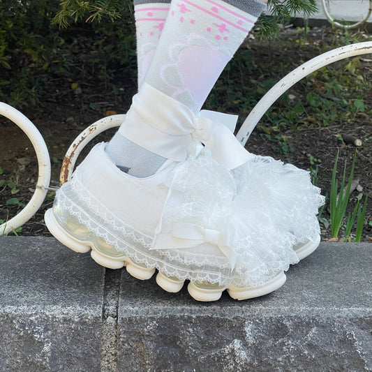 NEW "JEWELRY"CAKE / WHITE / MIKIOSAKABEフリルシューズ