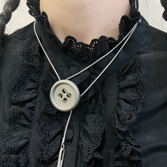 Cute as a Button Necklace / ボタンネックレス