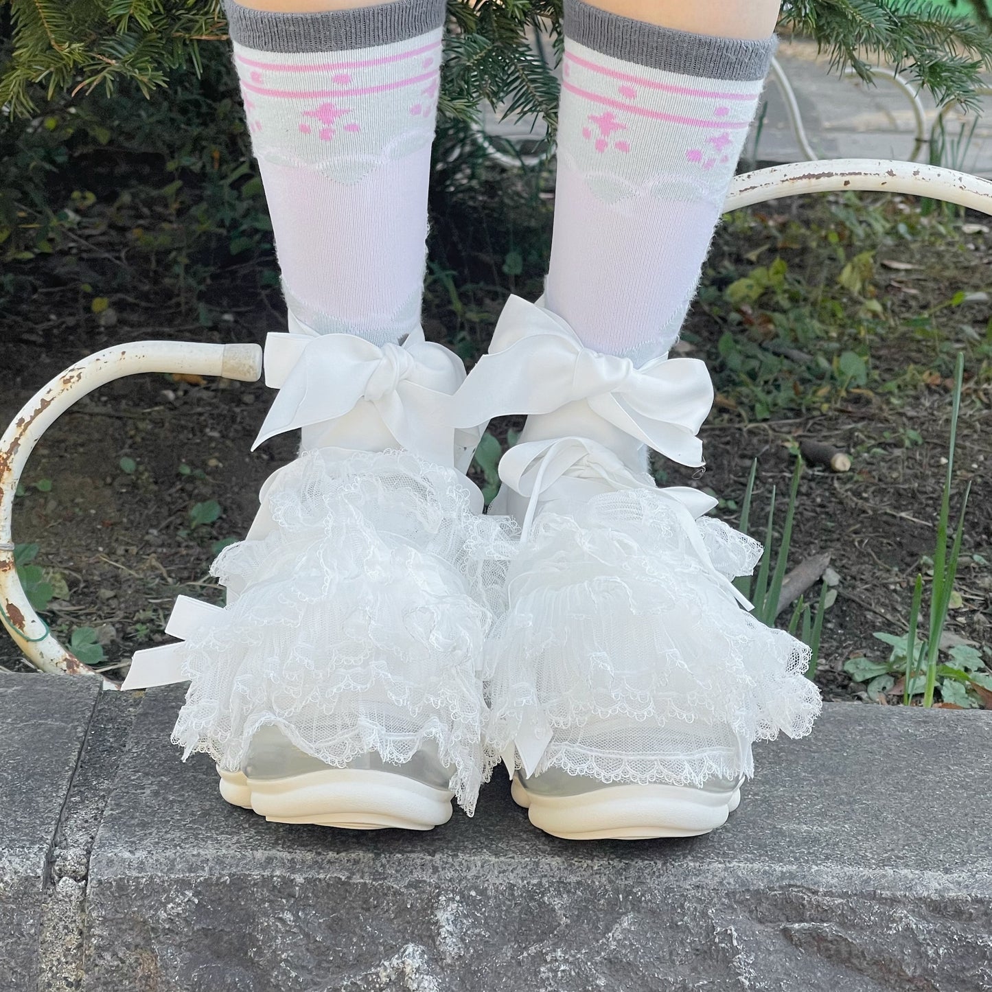 NEW "JEWELRY"CAKE / WHITE / MIKIOSAKABEフリルシューズ