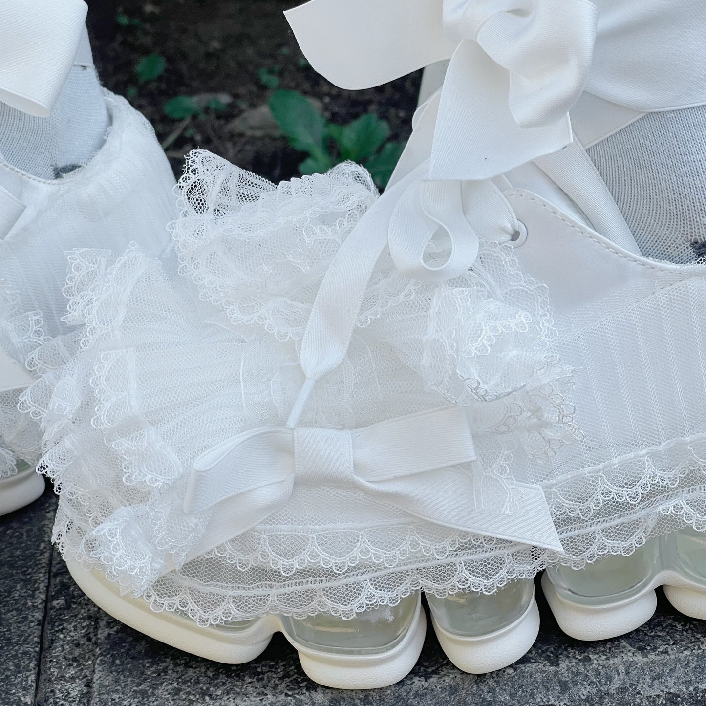 NEW "JEWELRY"CAKE / WHITE / MIKIOSAKABEフリルシューズ