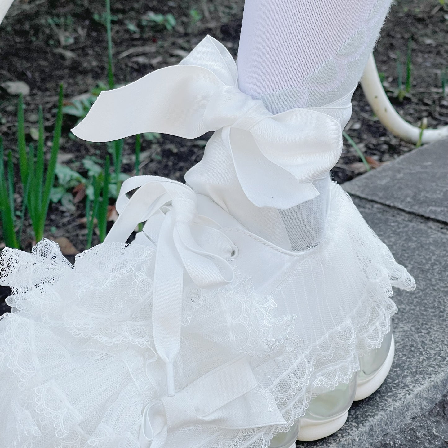 NEW "JEWELRY"CAKE / WHITE / MIKIOSAKABEフリルシューズ