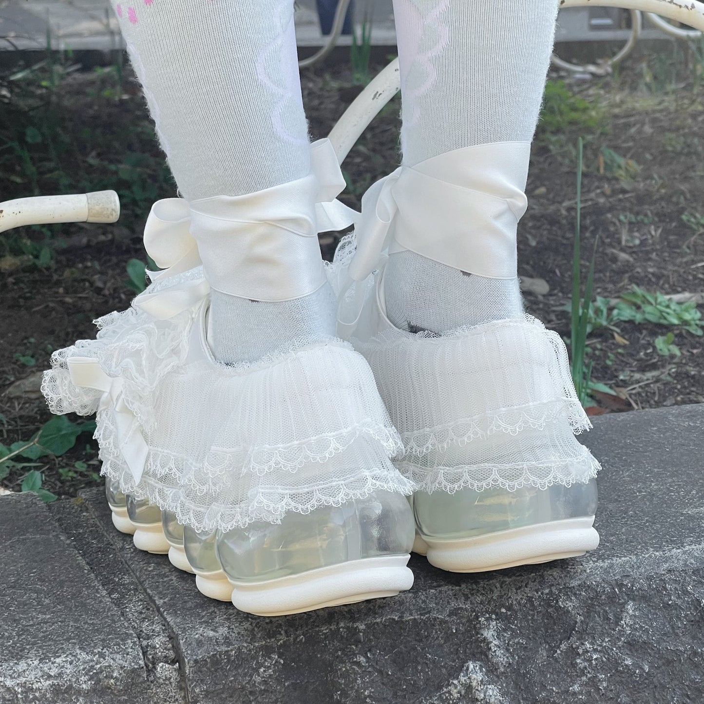 NEW "JEWELRY"CAKE / WHITE / MIKIOSAKABEフリルシューズ