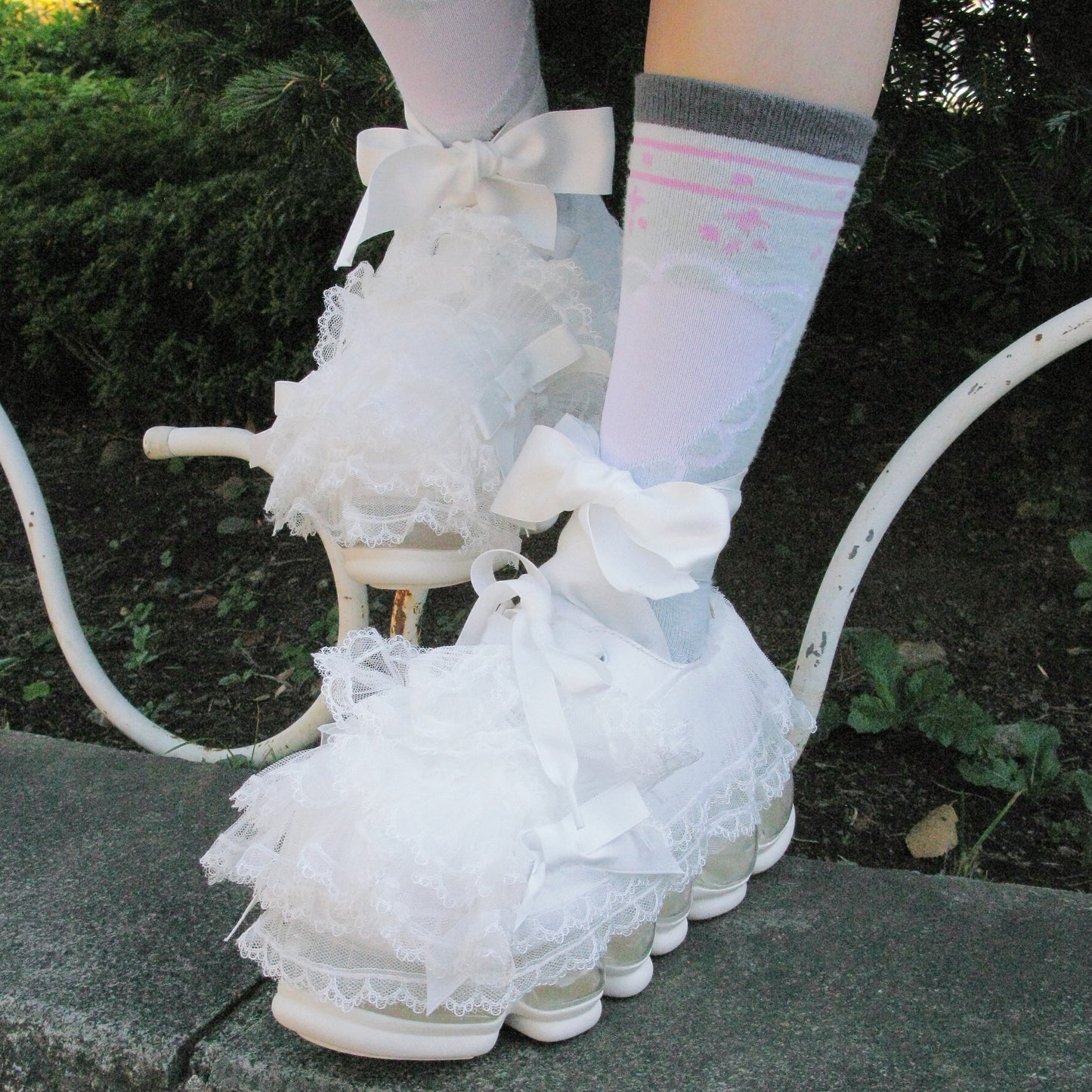 NEW "JEWELRY"CAKE / WHITE / MIKIOSAKABEフリルシューズ