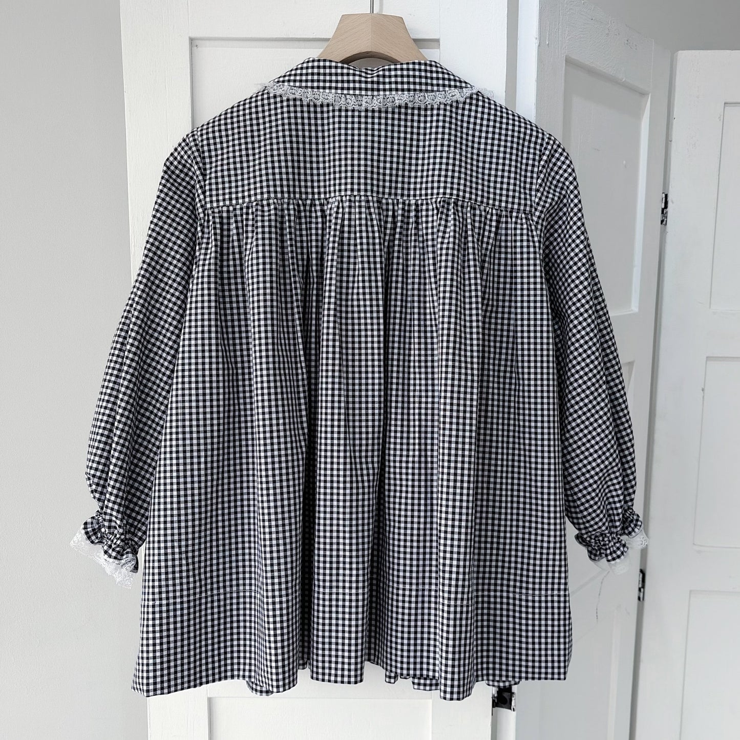 Smocking ribbon blouse / Navy / スモッキングリボンブラウス