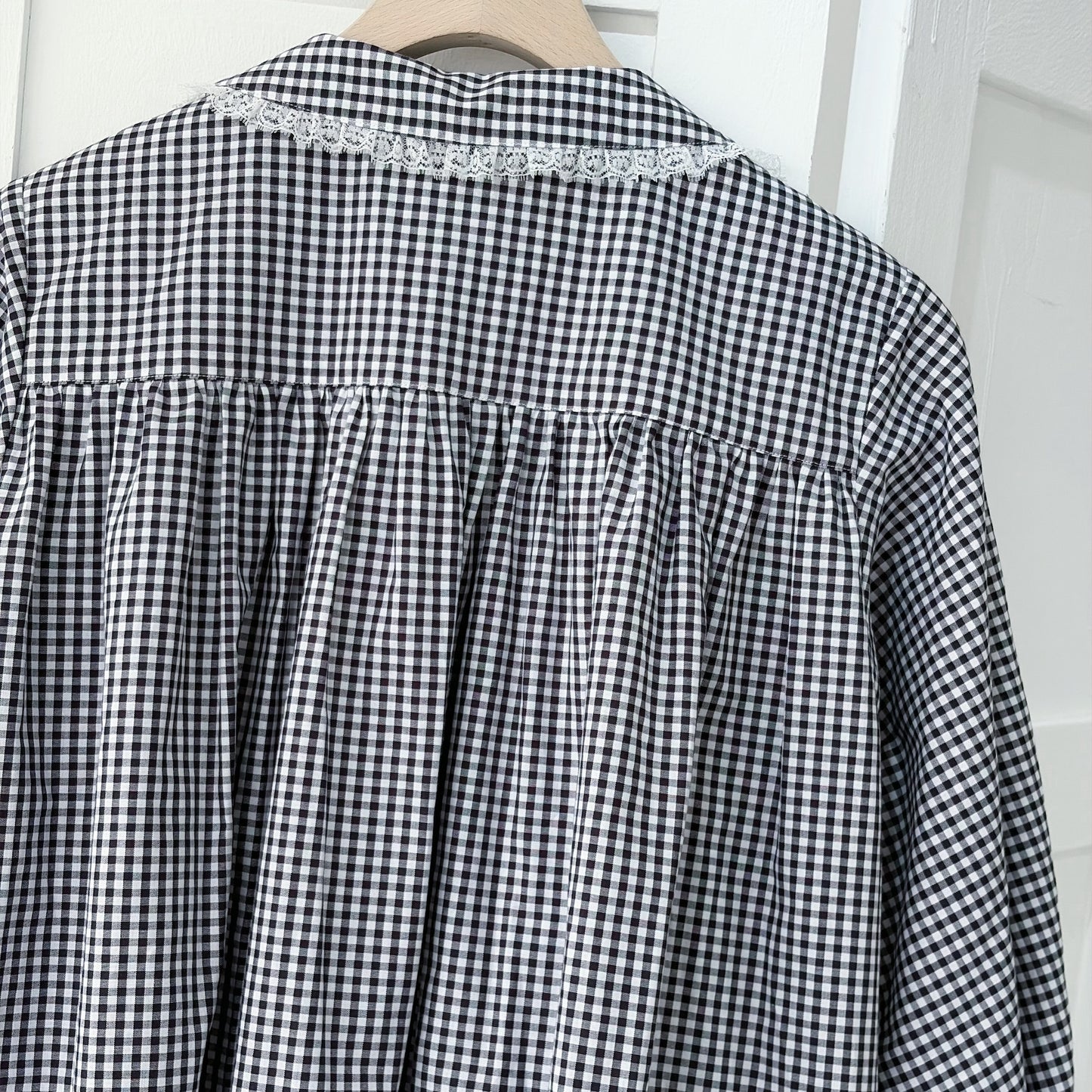 Smocking ribbon blouse / Navy / スモッキングリボンブラウス