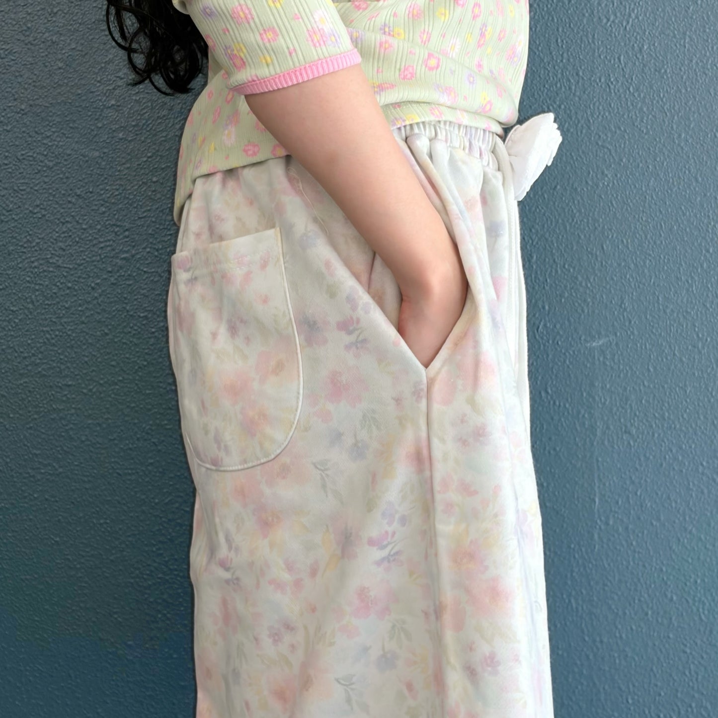 [F.E.E.S] flower bermuda pants / light grey / フラワーバミューダパンツ