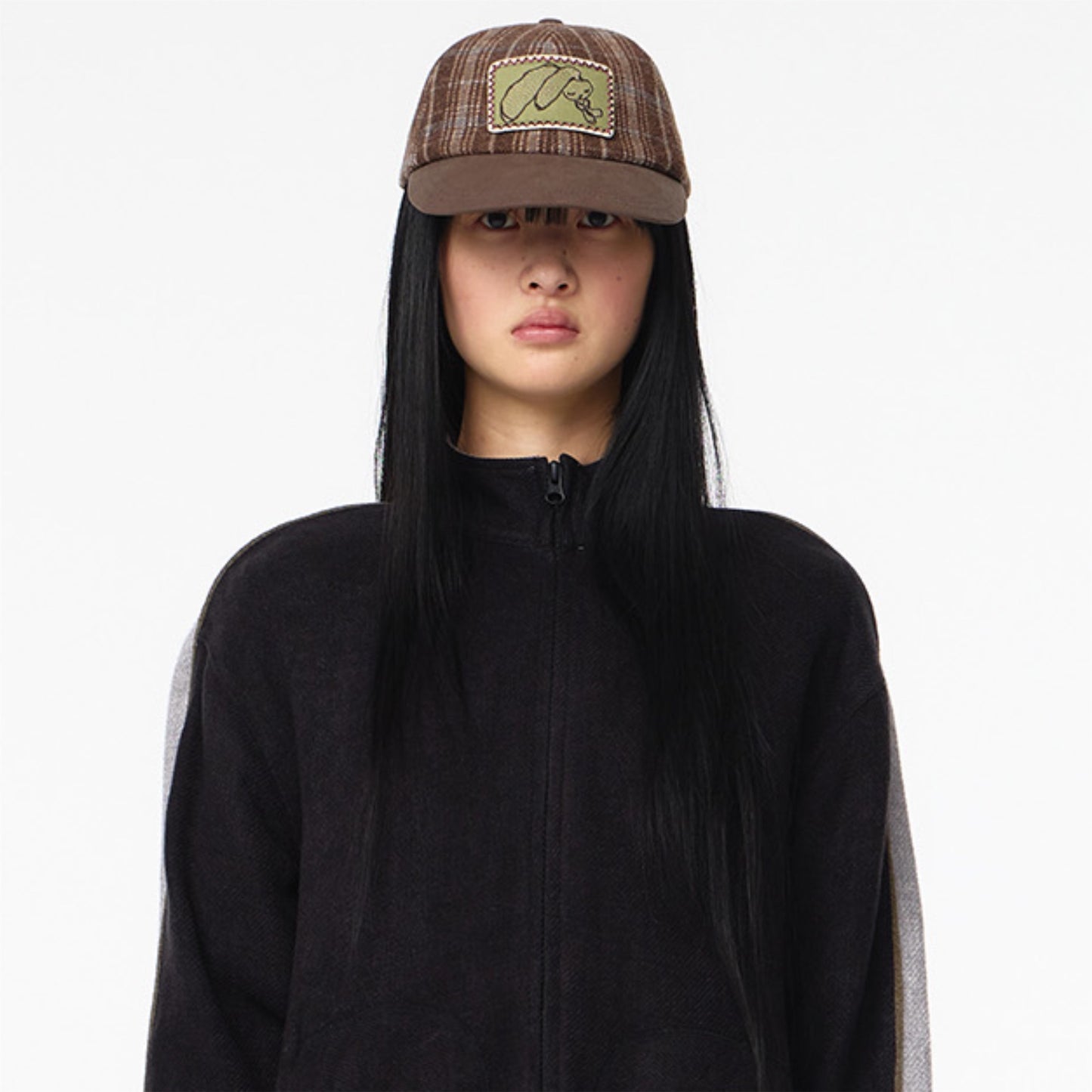 TEJI BUNNY EMBLEM CAP / BROWN / コラボレーショングラフィック刺繍キャップ