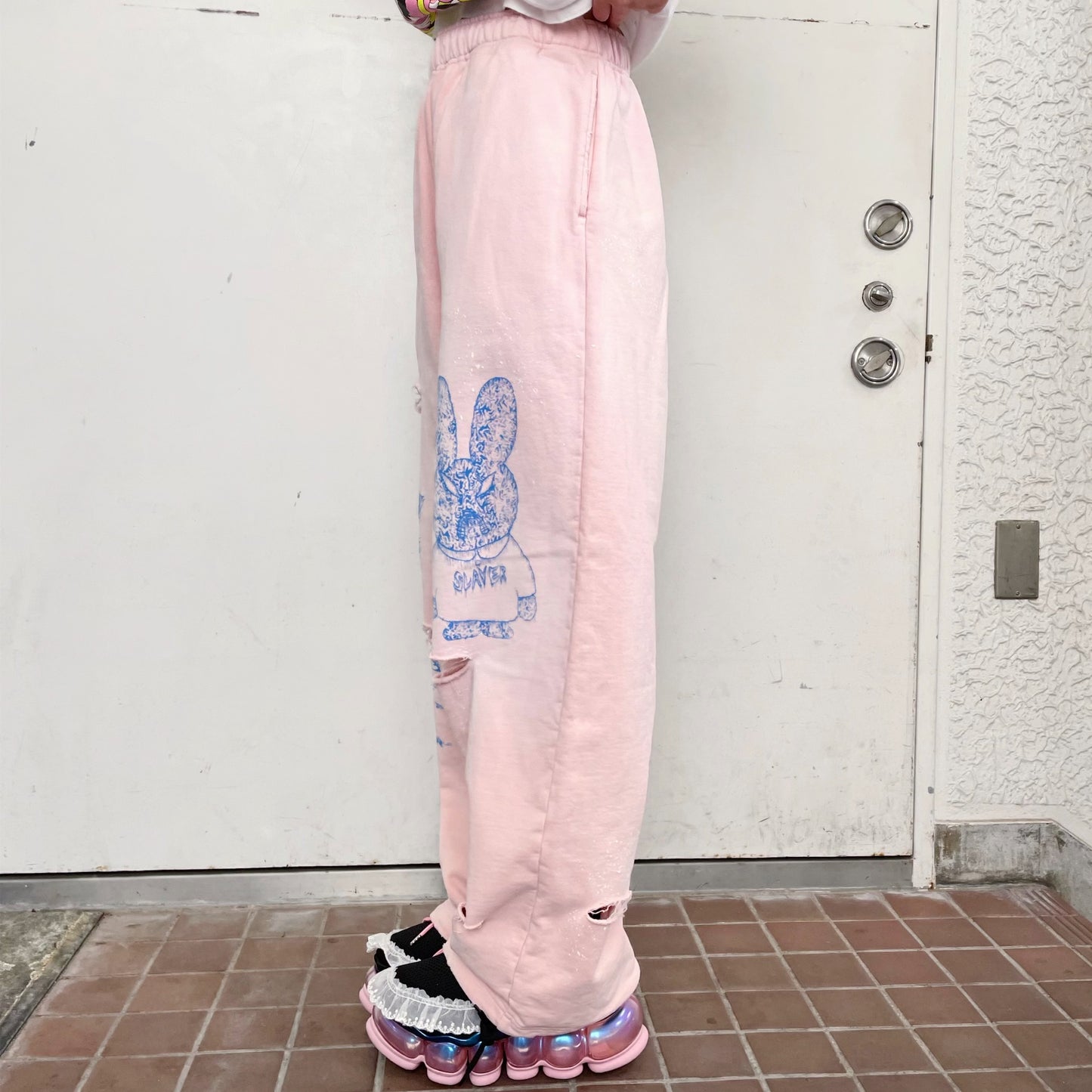 DESTROYED SWEAT PANTS BIOSTONE WASHED DAMAGE STAIN PROCESSED / PINK / ダメージスウェットパンツ