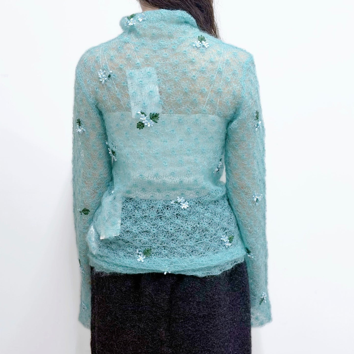 ribbon-stitched sweater / turquoise / リボン刺繍セーター
