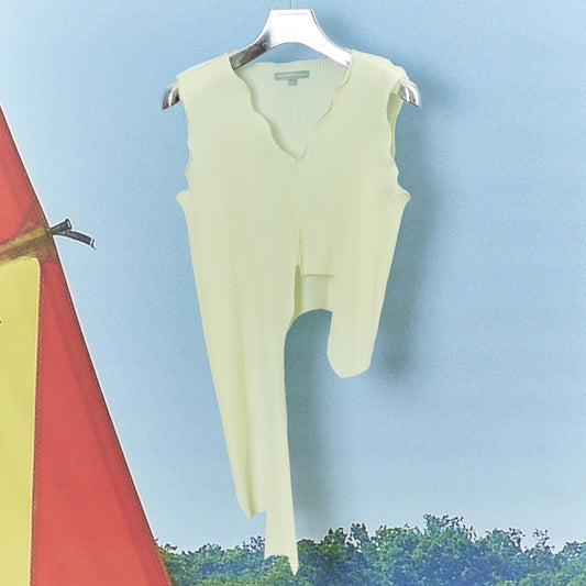 CHOPPED TOP *SLEEVELESS / BANANA / カッティングプリーツトップ