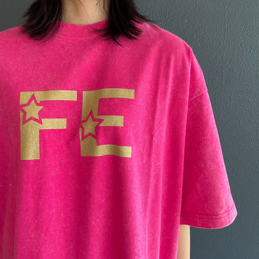 [F.E.E.S] logo loose washing t-shirt / hot pink / レタリングTシャツ