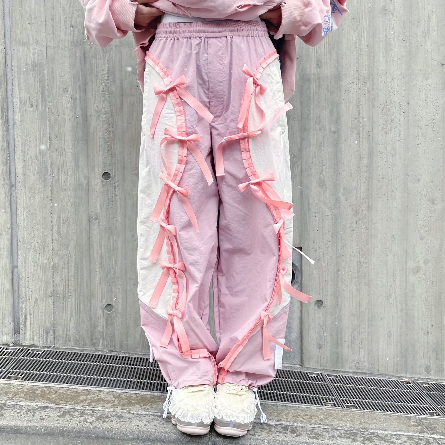 RIBBON TRACK PANTS / PINK × WHITE / リボントラックパンツ